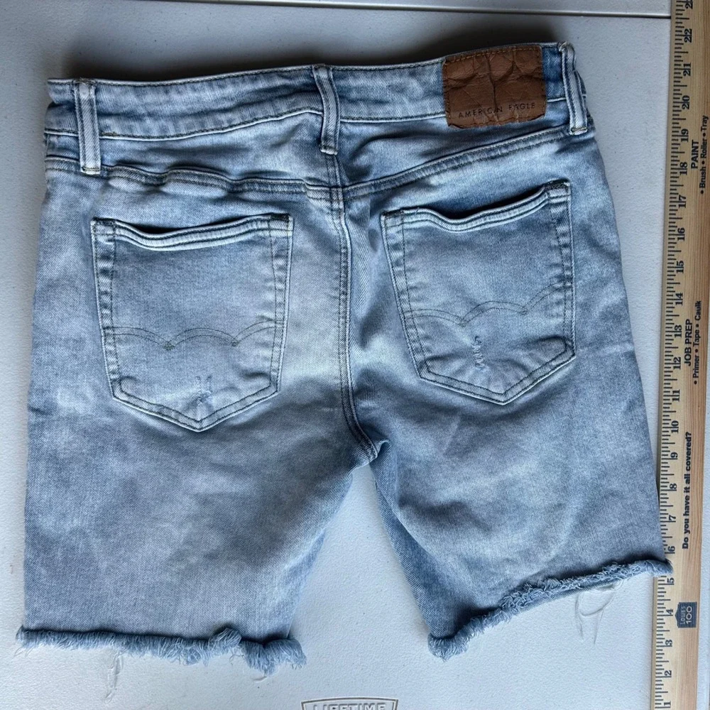 American Eagle Airflex Slim Shorts 32 Light Wash Blue Denim Distressed Raw Hem